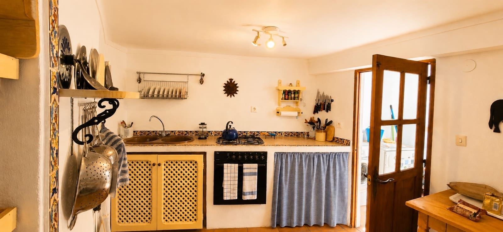 2 bedroom Townhouse for sale in Montejaque - € 105,000 (Ref: 9821860)