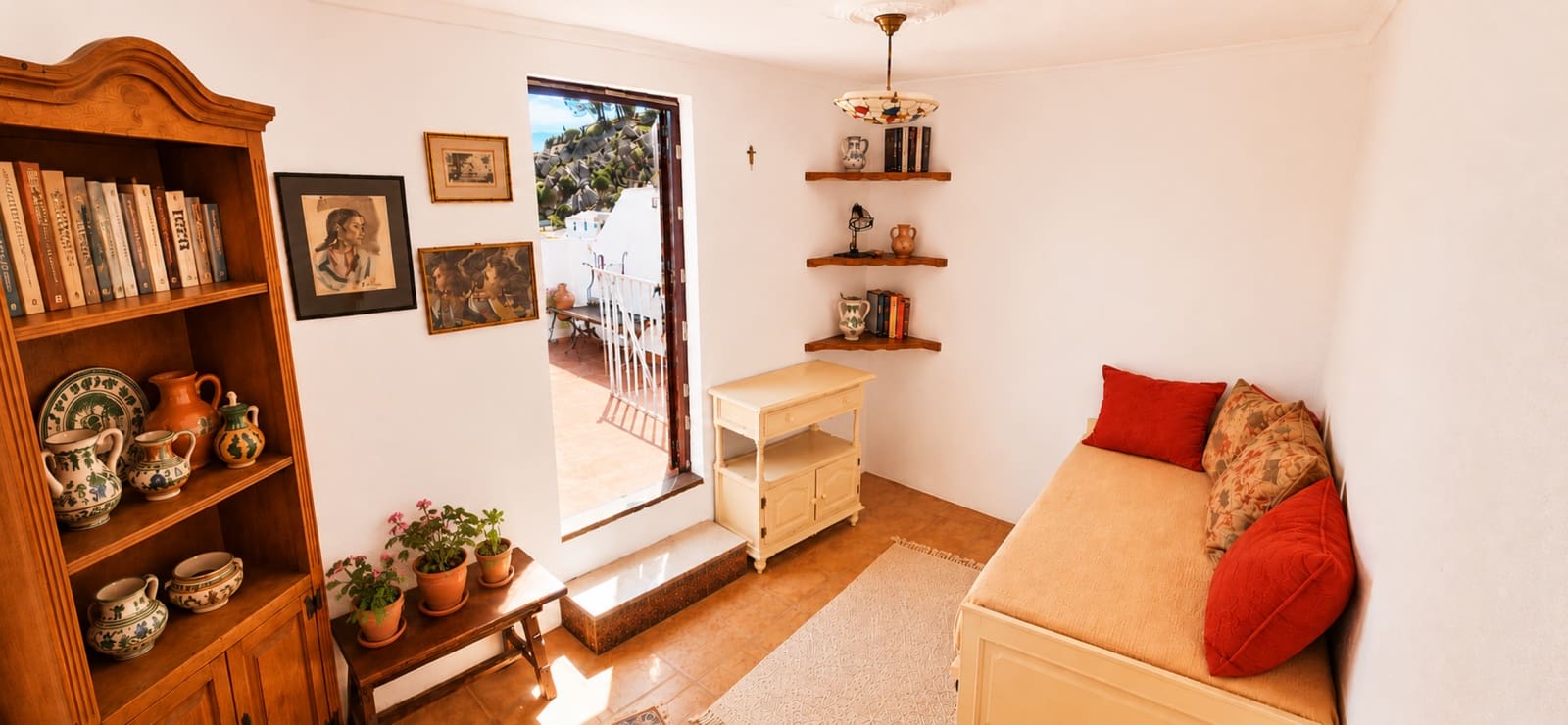 2 bedroom Townhouse for sale in Montejaque - € 105,000 (Ref: 9821860)