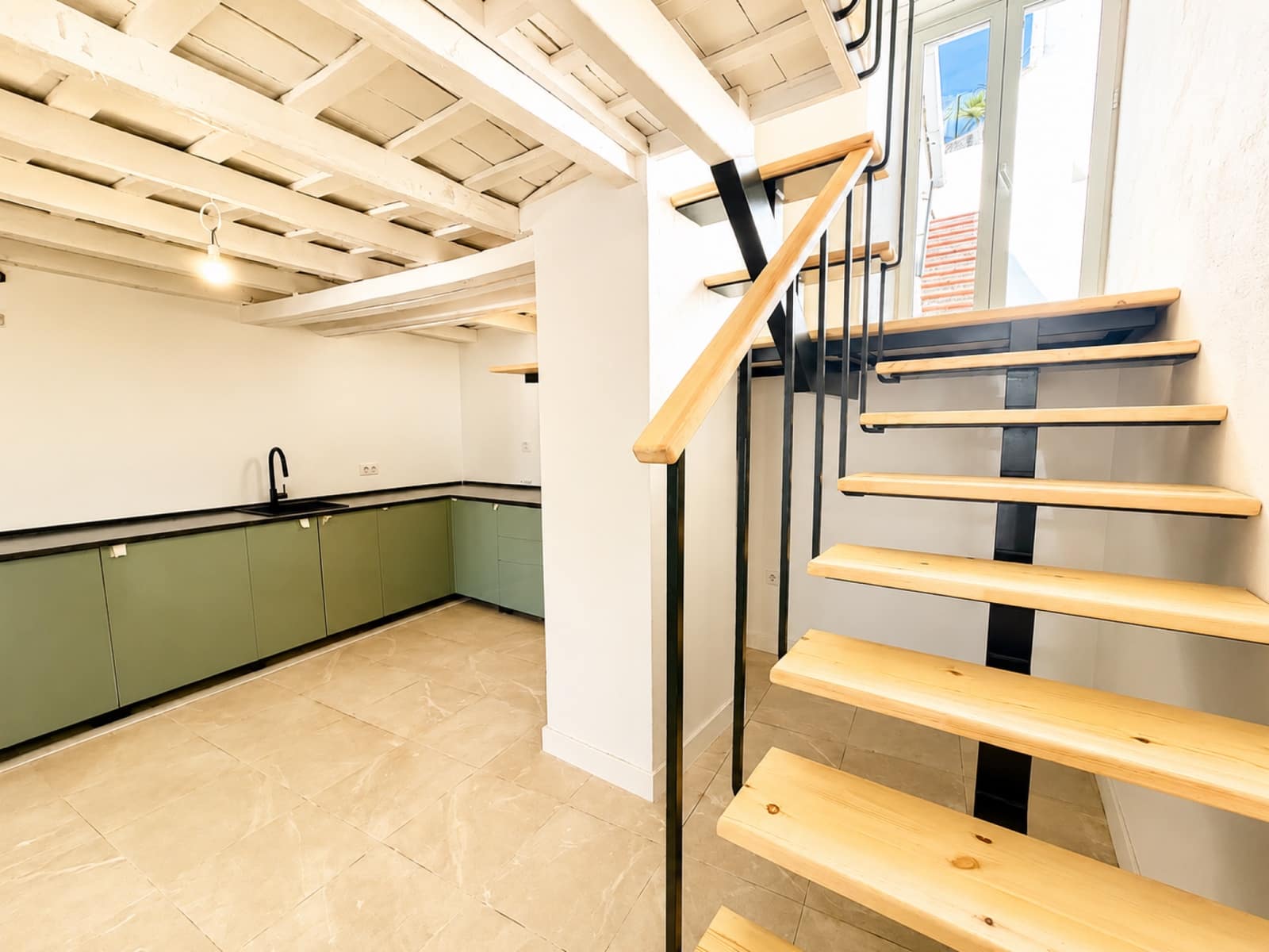 3 bedroom Townhouse for sale in Jimena de la Frontera - € 220,000 (Ref: 9826084)