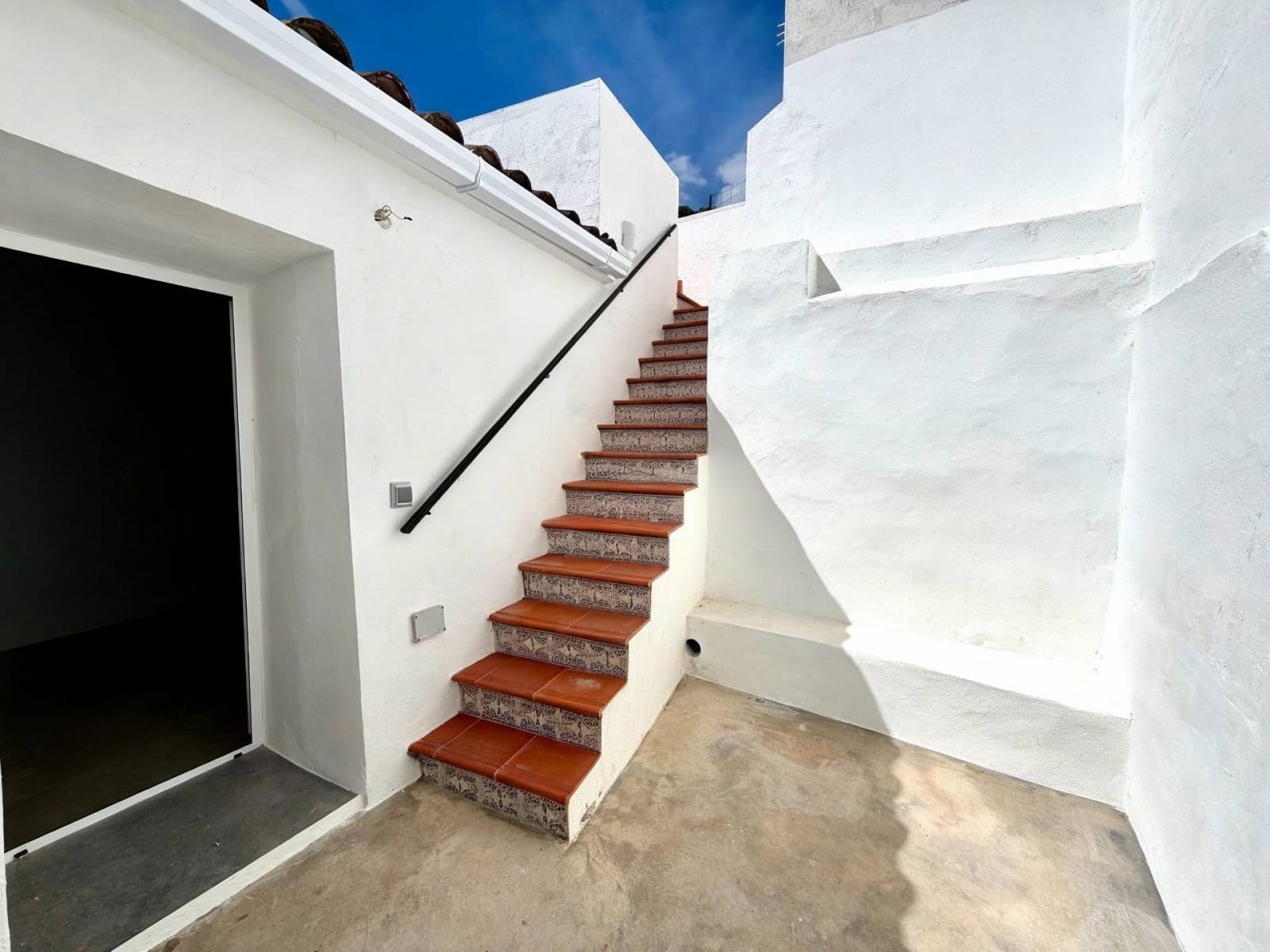 3 bedroom Townhouse for sale in Jimena de la Frontera - € 220,000 (Ref: 9826084)
