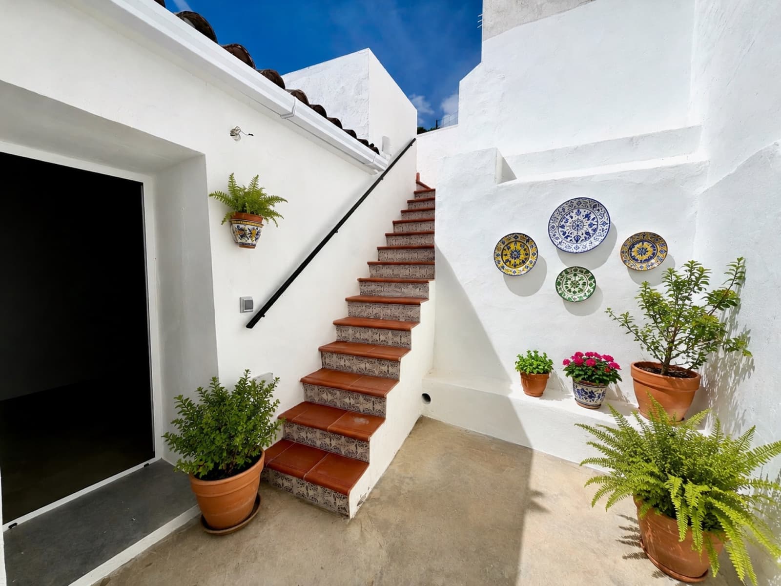 3 bedroom Townhouse for sale in Jimena de la Frontera - € 220,000 (Ref: 9826084)