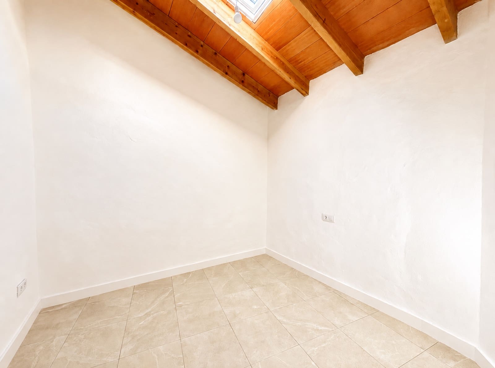 3 bedroom Townhouse for sale in Jimena de la Frontera - € 220,000 (Ref: 9826084)