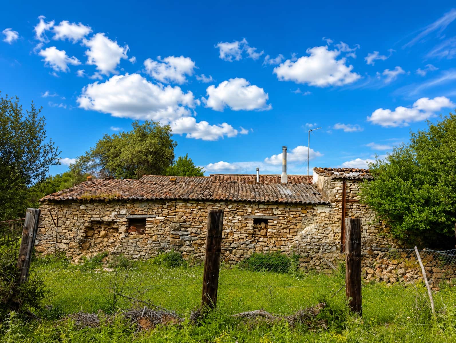 2 bedroom Finca/Country House for sale in Gaucin - € 850,000 (Ref: 9935403)