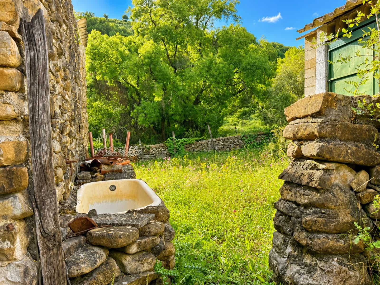 2 bedroom Finca/Country House for sale in Gaucin - € 850,000 (Ref: 9935403)