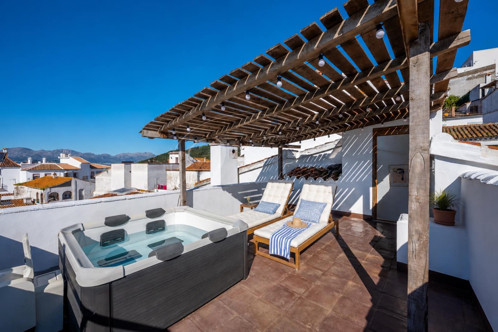 4 quarto Casa em Banda para venda em Gaucin - 455 000 € (Ref: 9943273)