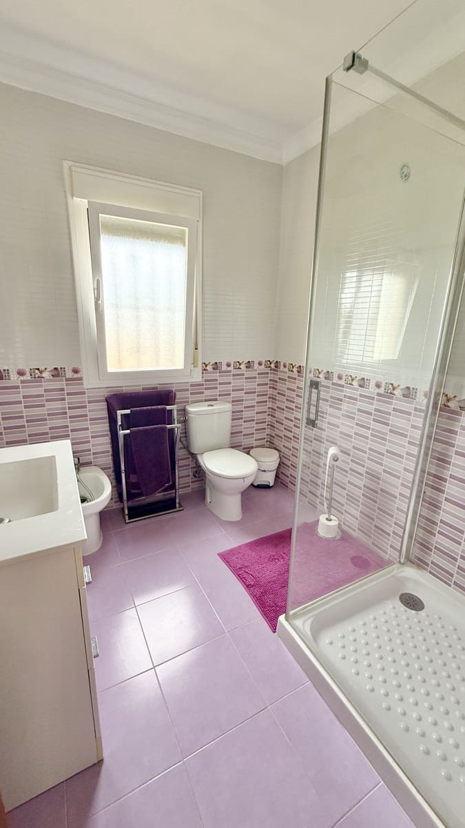 4 sovrum Villa till salu i Chiclana de la Frontera med pool garage - 385 000 € (Ref: 10062873)