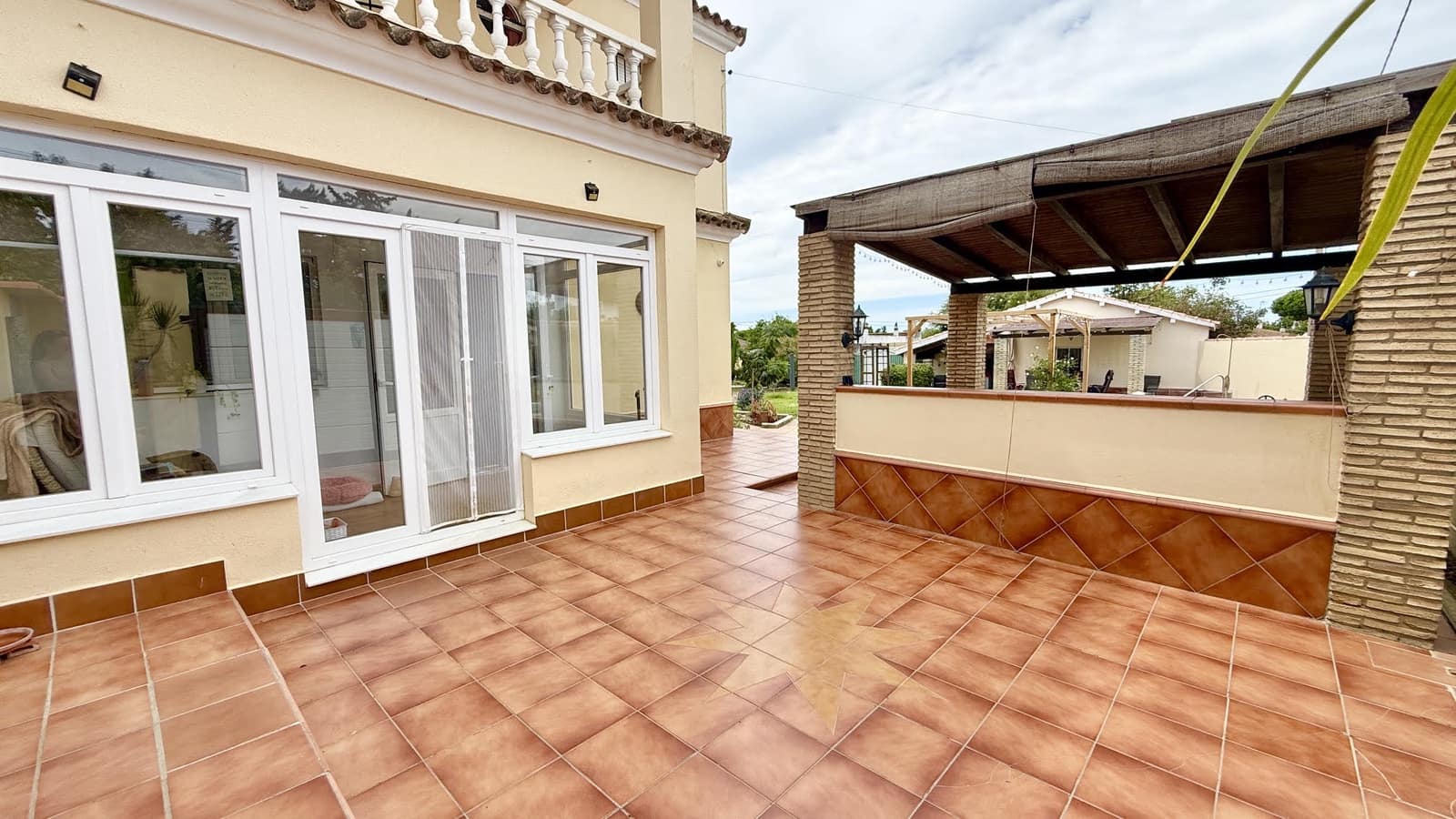 4 sovrum Villa till salu i Chiclana de la Frontera med pool garage - 385 000 € (Ref: 10062873)