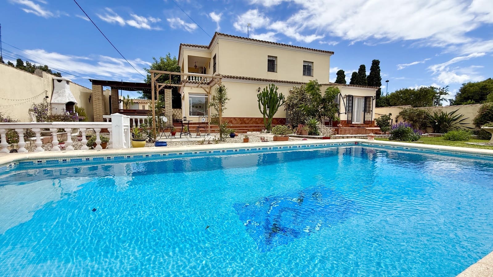 4 sovrum Villa till salu i Chiclana de la Frontera med pool garage - 385 000 € (Ref: 10062873)