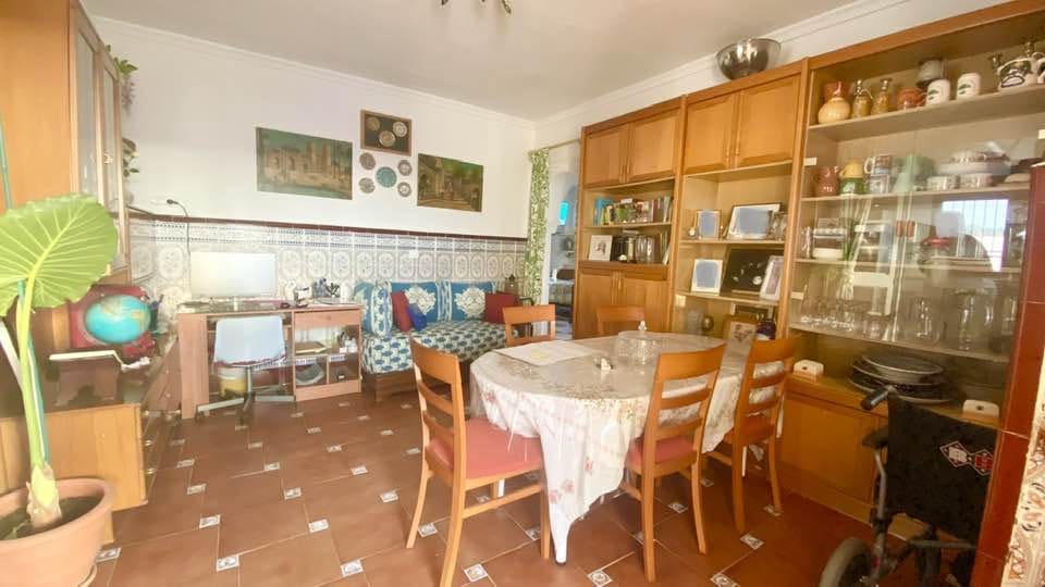 3 bedroom Villa for sale in Chiclana de la Frontera with pool garage
