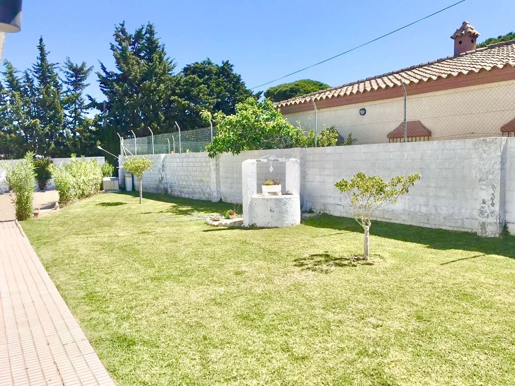 3 sovrum Villa till salu i Chiclana de la Frontera med pool garage - 329 999 € (Ref: 8631476)