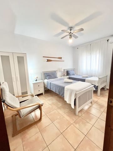 4 sypialnia Willa na sprzedaż w Chiclana de la Frontera z basenem garażem - 345 000 € (Ref: 8925073)