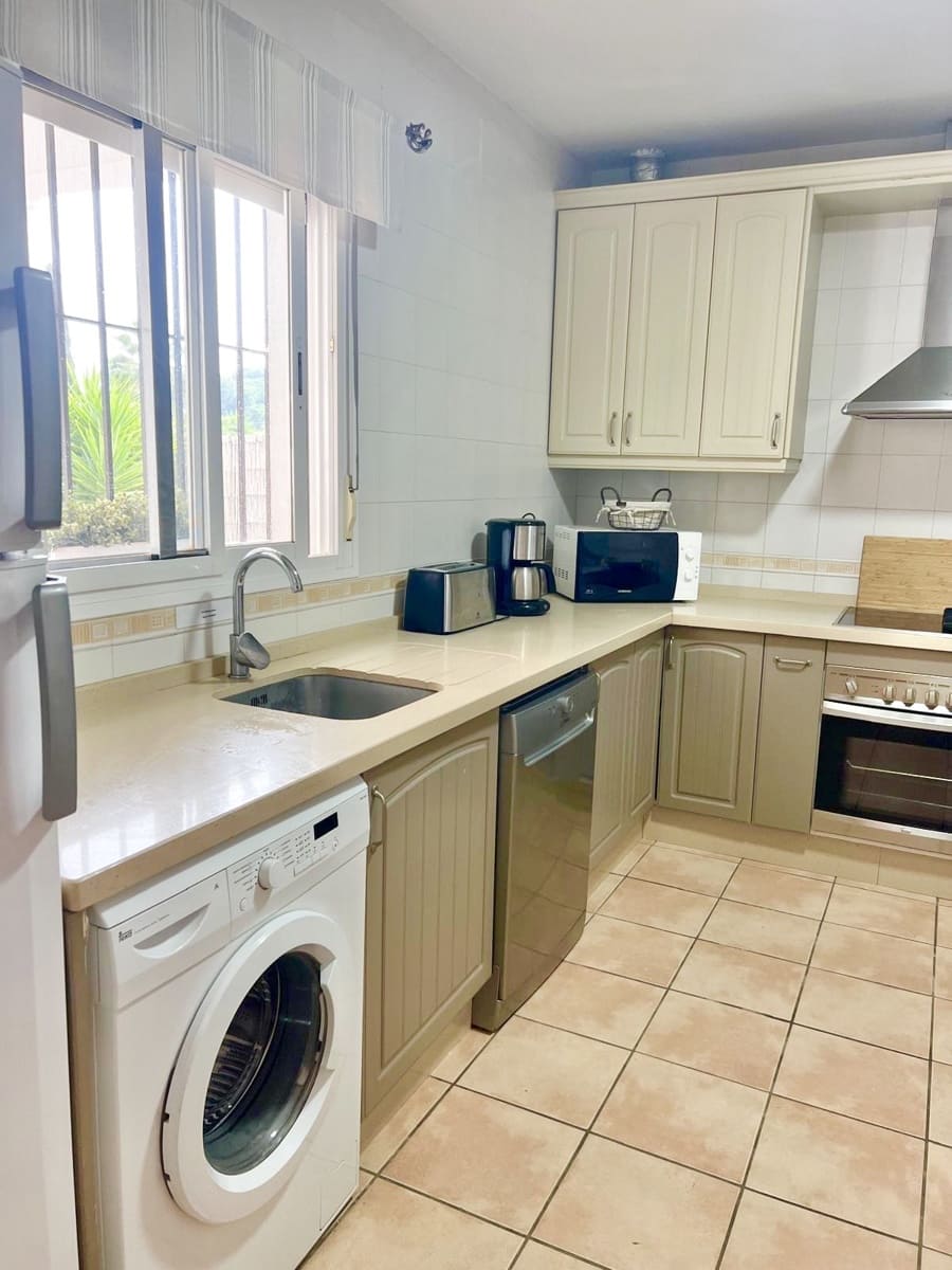 4 soveværelse Villa til salg i Chiclana de la Frontera med swimmingpool garage - € 345.000 (Ref: 8925073)