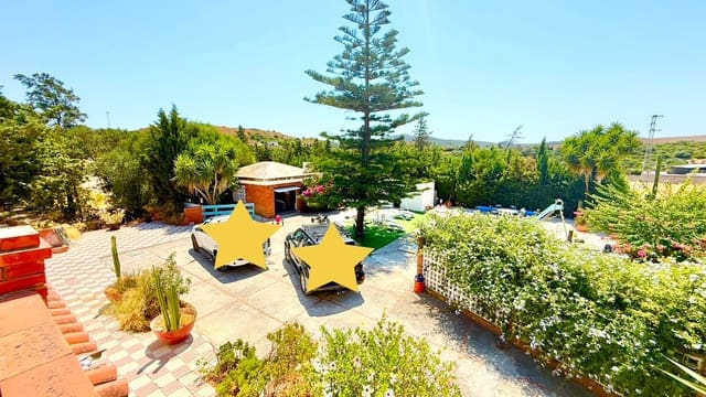 3 bedroom Villa for sale in Medina-Sidonia with pool garage - € 334,000 (Ref: 9177794)