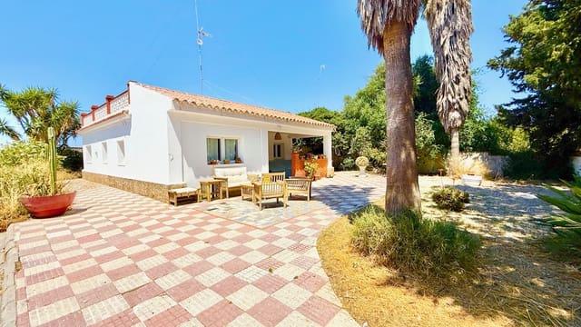 3 bedroom Villa for sale in Medina-Sidonia with pool garage - € 334,000 (Ref: 9177794)