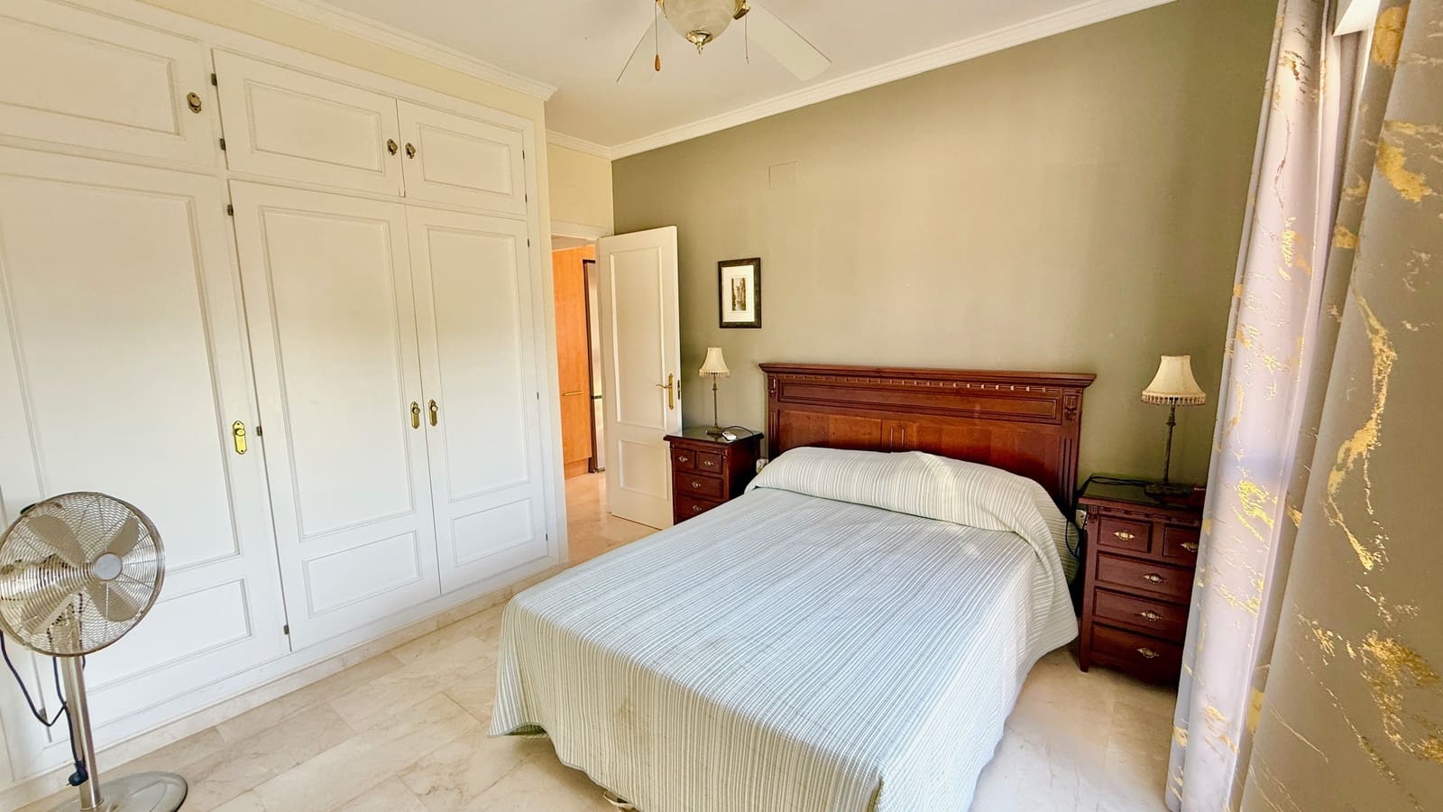 4 bedroom Villa for sale in Chiclana de la Frontera with pool garage - € 525,000 (Ref: 9523277)