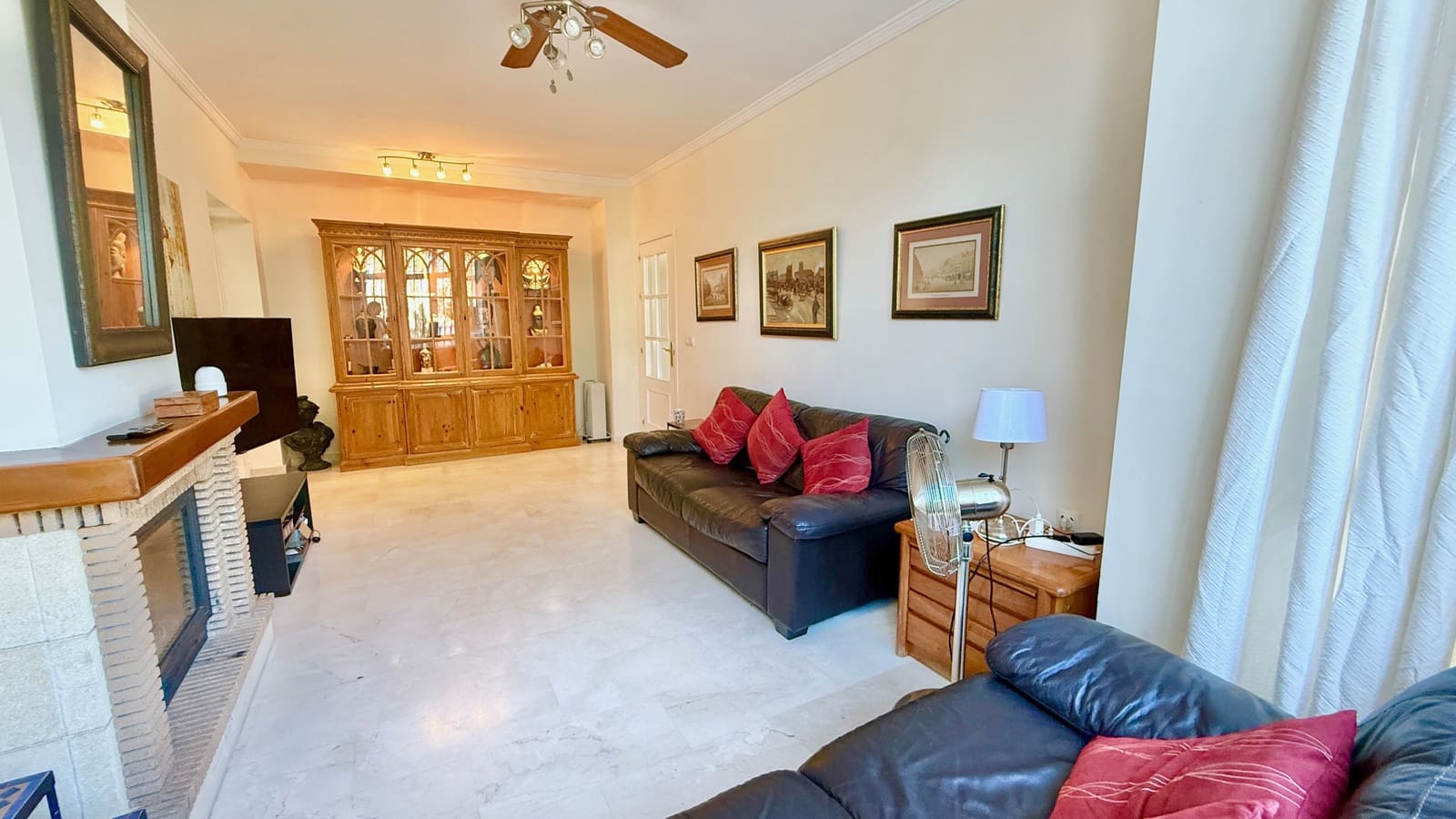 4 bedroom Villa for sale in Chiclana de la Frontera with pool garage - € 525,000 (Ref: 9523277)