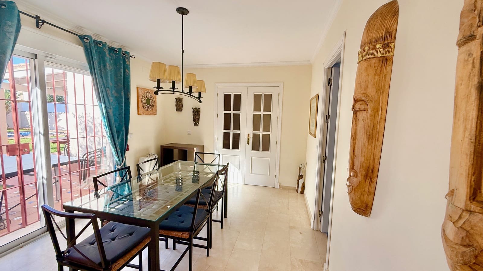 4 bedroom Villa for sale in Chiclana de la Frontera with pool garage - € 525,000 (Ref: 9523277)