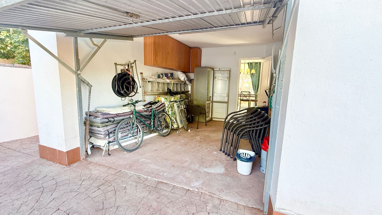 4 bedroom Villa for sale in Chiclana de la Frontera with pool garage - € 525,000 (Ref: 9523277)