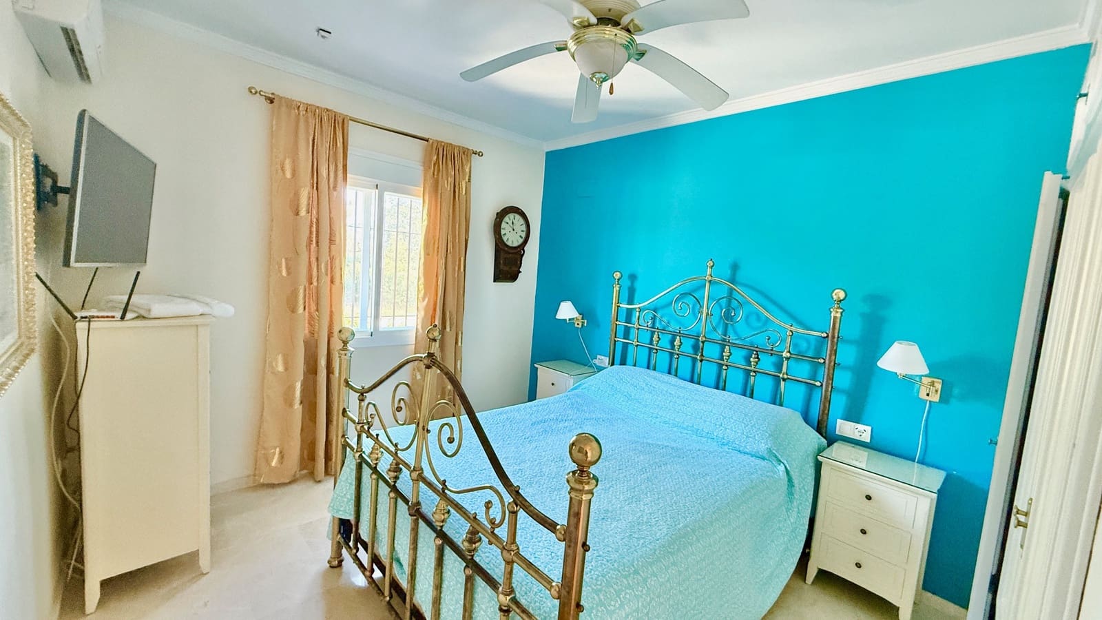 4 bedroom Villa for sale in Chiclana de la Frontera with pool garage - € 525,000 (Ref: 9523277)