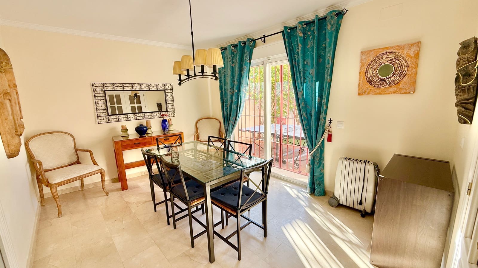 4 bedroom Villa for sale in Chiclana de la Frontera with pool garage - € 525,000 (Ref: 9523277)