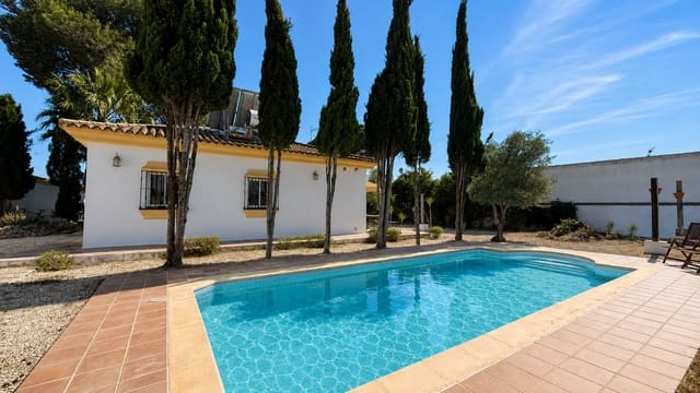 3 soverom Villa til salgs i Chiclana de la Frontera med svømmebasseng garasje - € 249 000 (Ref: 9941239)