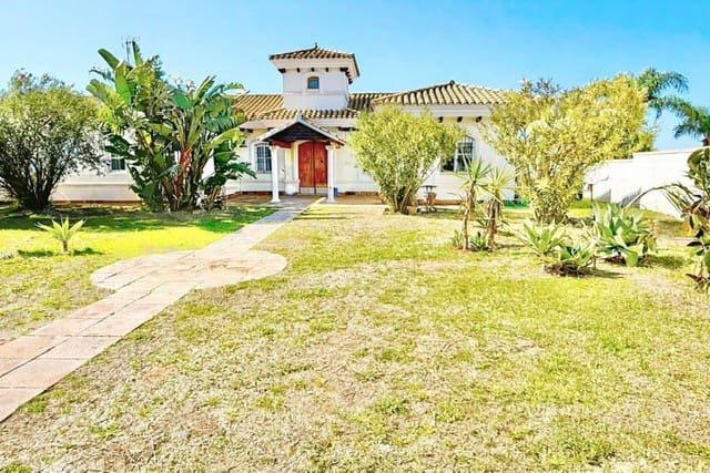 5 soverom Villa til salgs i Chiclana de la Frontera med svømmebasseng - € 790 000 (Ref: 9977678)