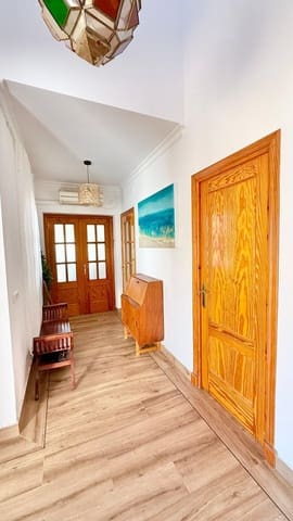 5 soverom Villa til salgs i Chiclana de la Frontera med svømmebasseng - € 790 000 (Ref: 9977678)