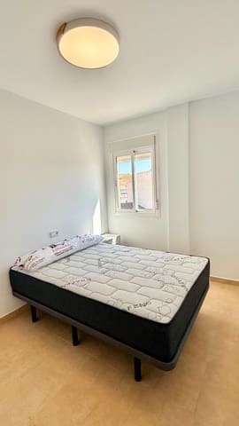 2 slaapkamer Flat te huur in Albox - € 650 (Ref: 10015098)