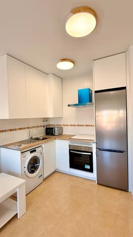 2 slaapkamer Flat te huur in Albox - € 650 (Ref: 10015098)