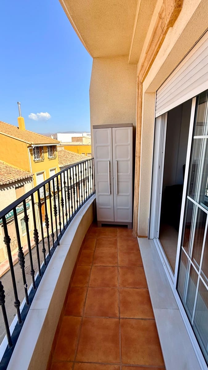 2 slaapkamer Flat te huur in Albox - € 650 (Ref: 10015098)