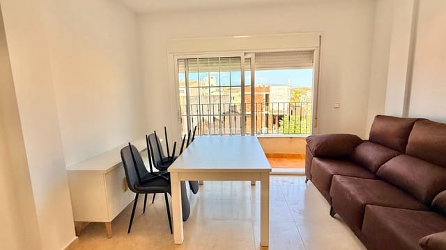 2 slaapkamer Flat te huur in Albox - € 650 (Ref: 10015098)