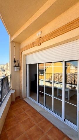 2 slaapkamer Flat te huur in Albox - € 650 (Ref: 10015099)