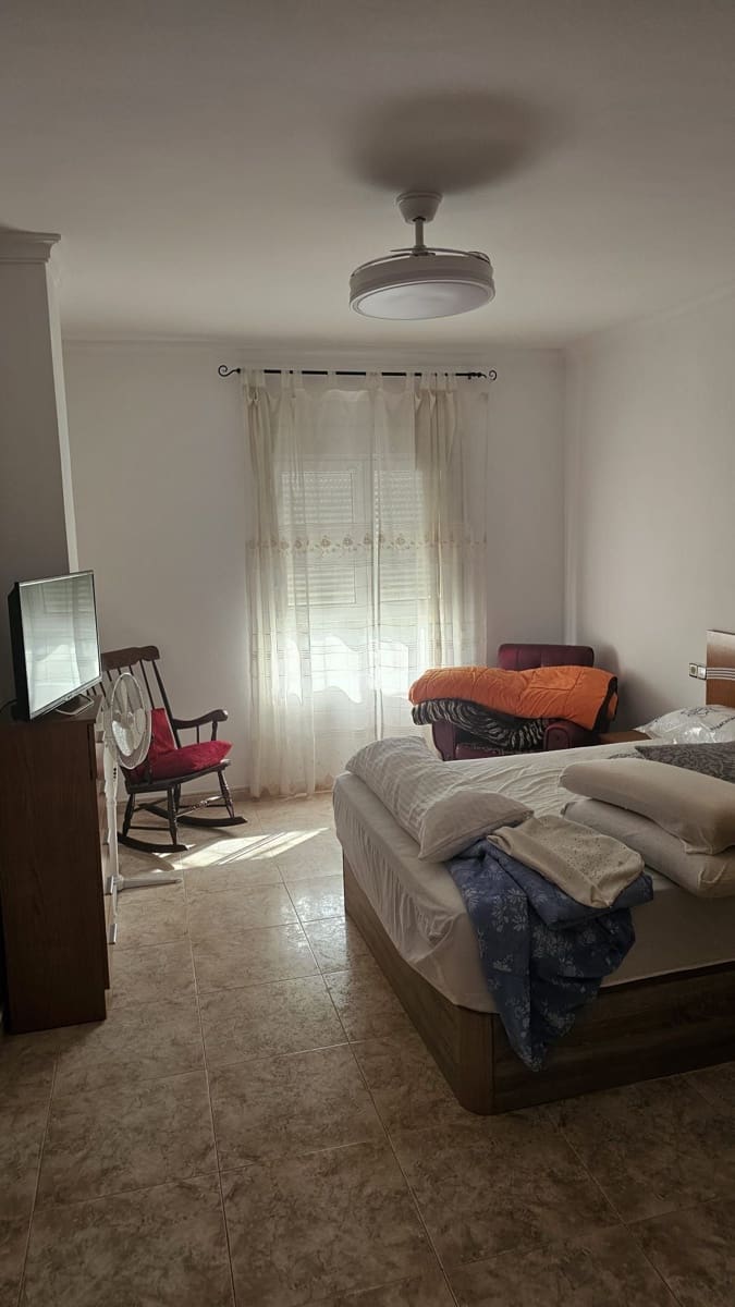 Piso de 3 habitaciones en Fines en alquiler - 550 € (Ref: 10048825)
