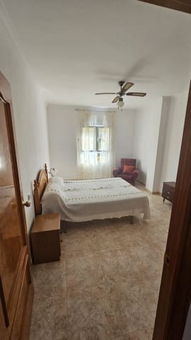 Piso de 3 habitaciones en Fines en alquiler - 550 € (Ref: 10048825)