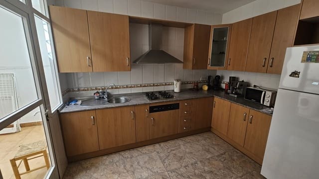 Piso de 3 habitaciones en Fines en alquiler - 550 € (Ref: 10048825)