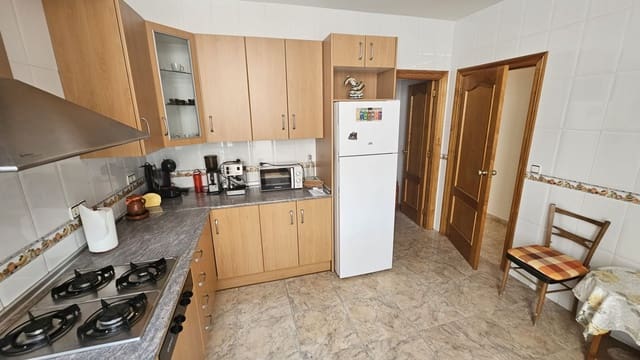 Piso de 3 habitaciones en Fines en alquiler - 550 € (Ref: 10048825)