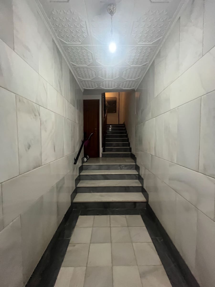 4 slaapkamer Flat te koop in Albox - € 75.000 (Ref: 10075376)