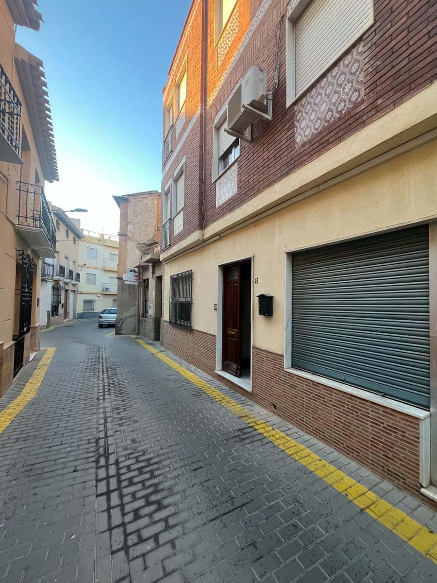 4 slaapkamer Flat te koop in Albox - € 75.000 (Ref: 10075376)