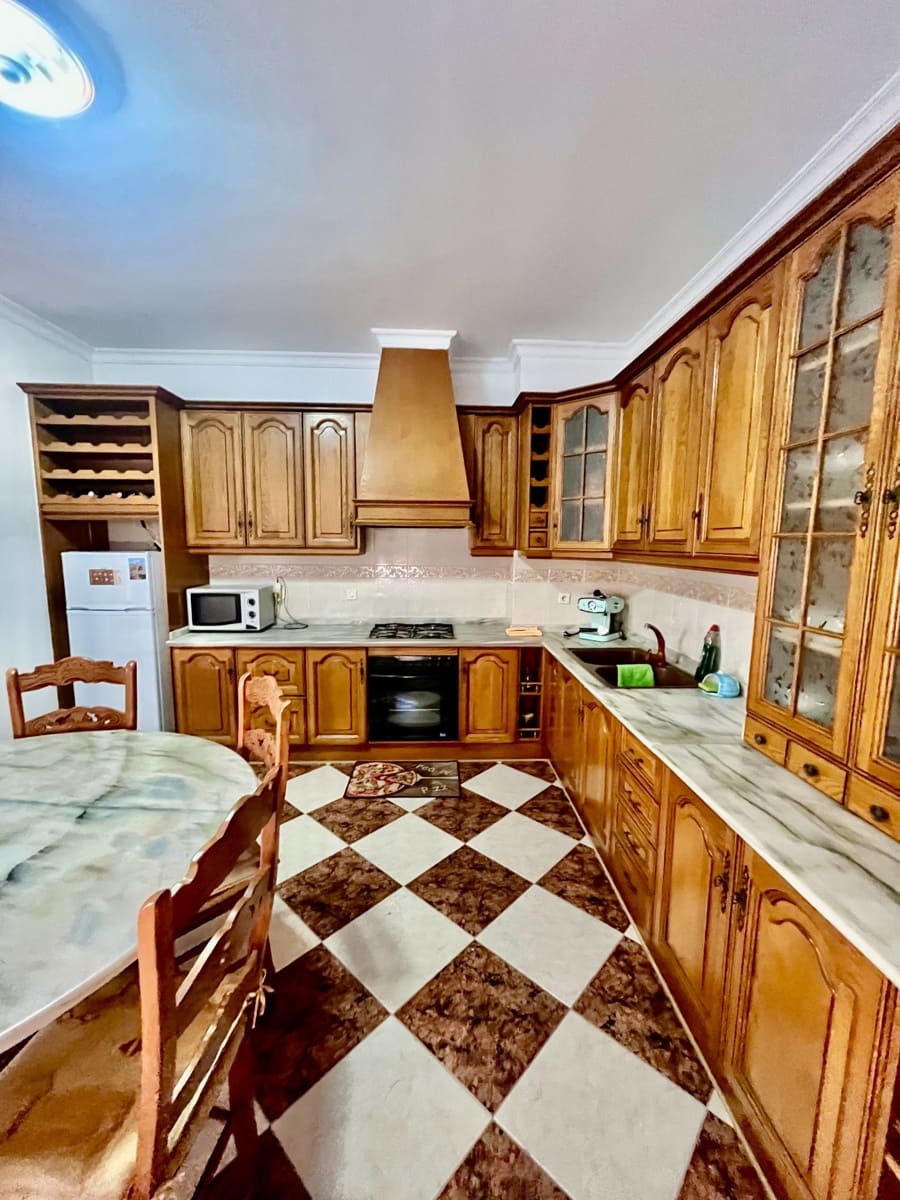 4 bedroom Flat for rent in Albox - € 700 (Ref: 10108953)