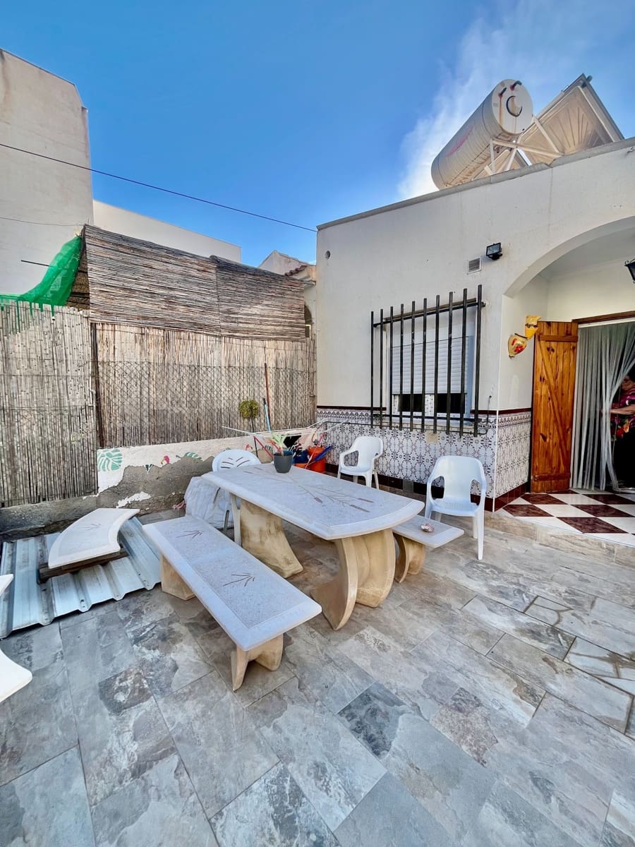 4 bedroom Flat for rent in Albox - € 700 (Ref: 10108953)