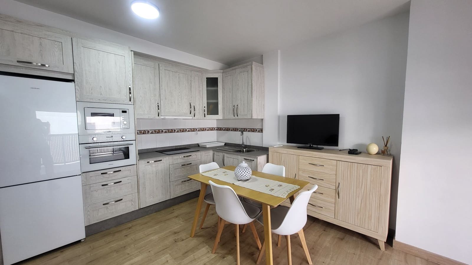 2 bedroom Flat for rent in Albox with garage - € 500 (Ref: 10108955)