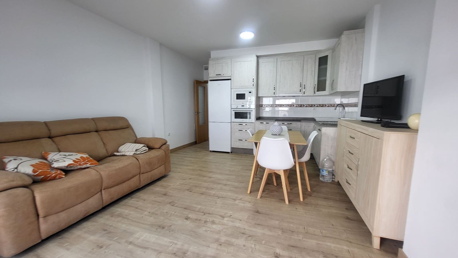 2 bedroom Flat for rent in Albox with garage - € 500 (Ref: 10108955)