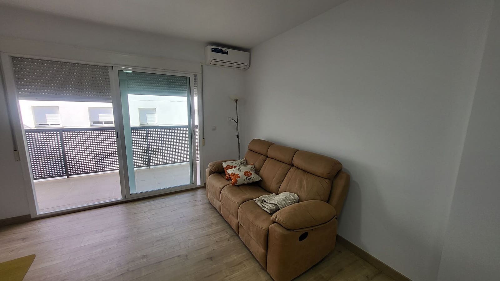 2 bedroom Flat for rent in Albox with garage - € 500 (Ref: 10108955)