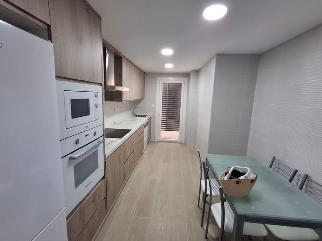 3 sovrum Lägenhet att hyra i Huércal-Overa - 650 € (Ref: 10141712)