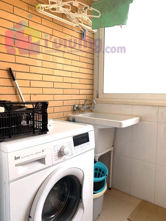 4 soveværelse Lejlighed til salg i Almeria by med garage - € 249.900 (Ref: 7177438)