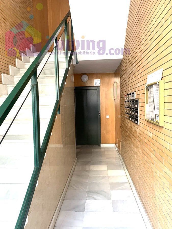 4 soveværelse Lejlighed til salg i Almeria by med garage - € 249.900 (Ref: 7177438)