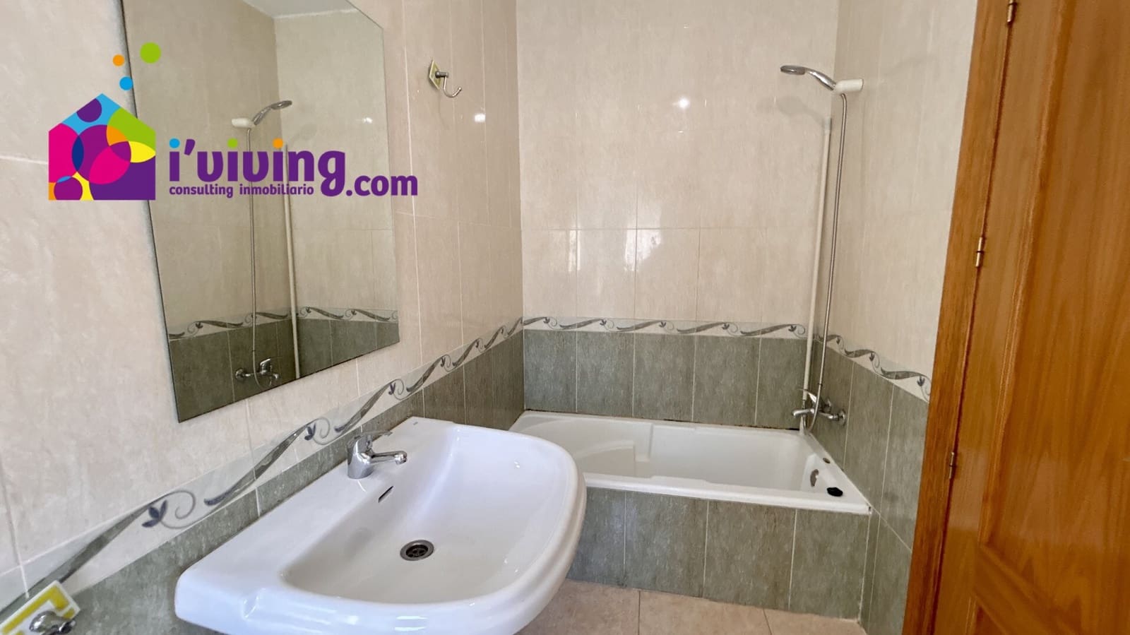 5 soveværelse Lejlighed til salg i Albox med garage - € 179.000 (Ref: 7177473)