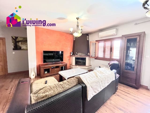 Chalet de 8 habitaciones en Albox en venta - 165.000 € (Ref: 7202329)