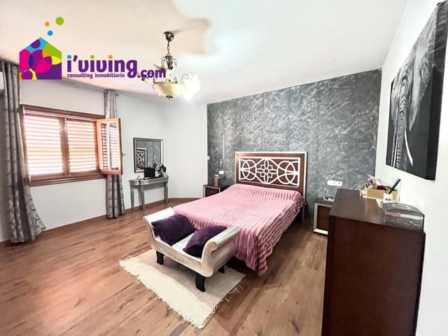 Chalet de 8 habitaciones en Albox en venta - 165.000 € (Ref: 7202329)