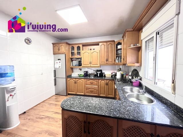 Chalet de 8 habitaciones en Albox en venta - 165.000 € (Ref: 7202329)